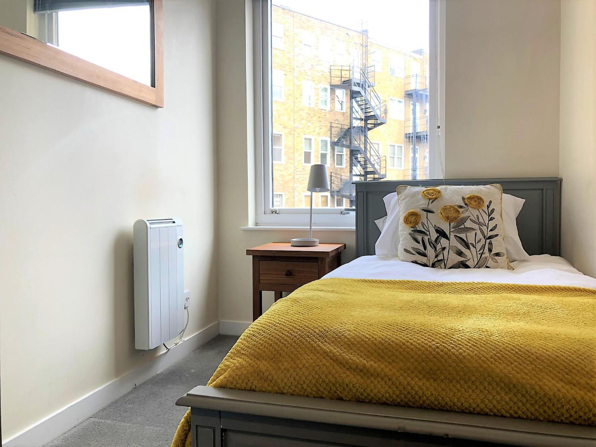The Courtyard 2 Bedroom Apartments In Central Windsor With Parking Exterior foto